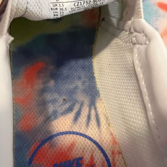 Nike tye dye slip on sneakers women’s 6 - Picture 5 of 8